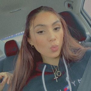 Meet your Posher, Bella